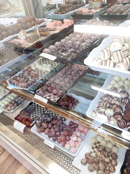 LAKESIDE SWEETS & MORE Picture 10