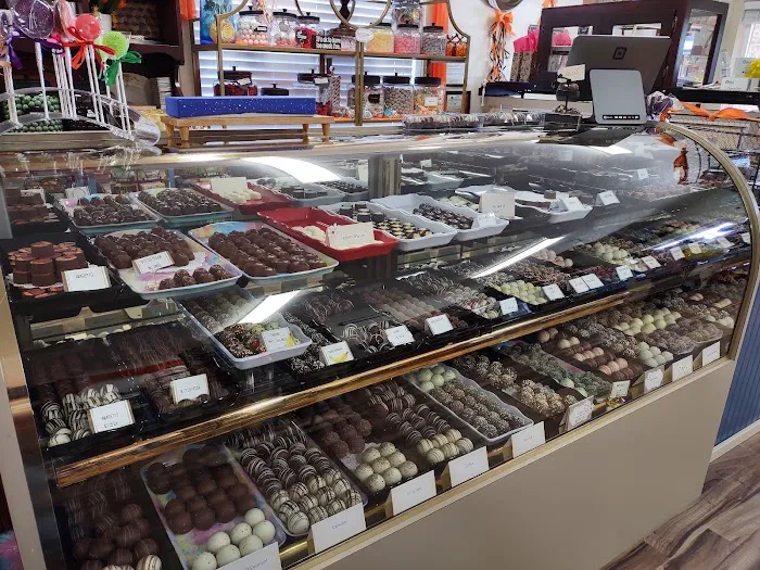 LAKESIDE SWEETS & MORE Picture 7