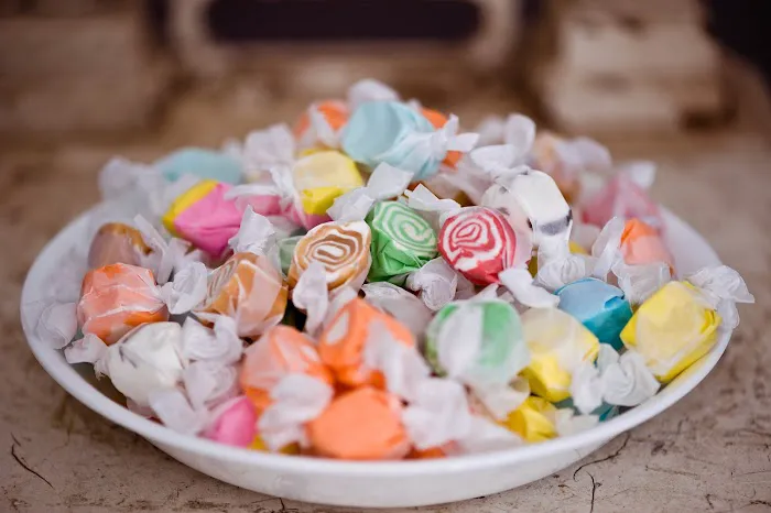 Northwoods Candy Emporium Picture 4