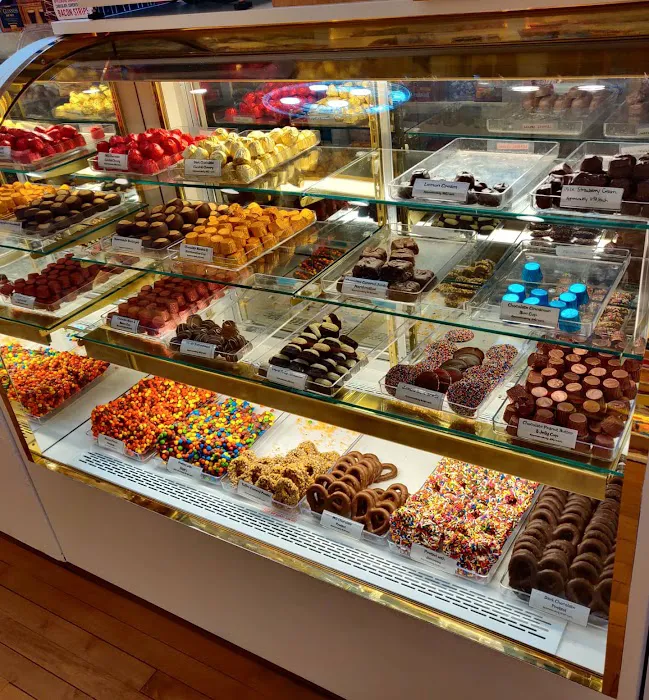 Grandpa Joe's Candy Shop - Cuyahoga Falls, OH Picture 2