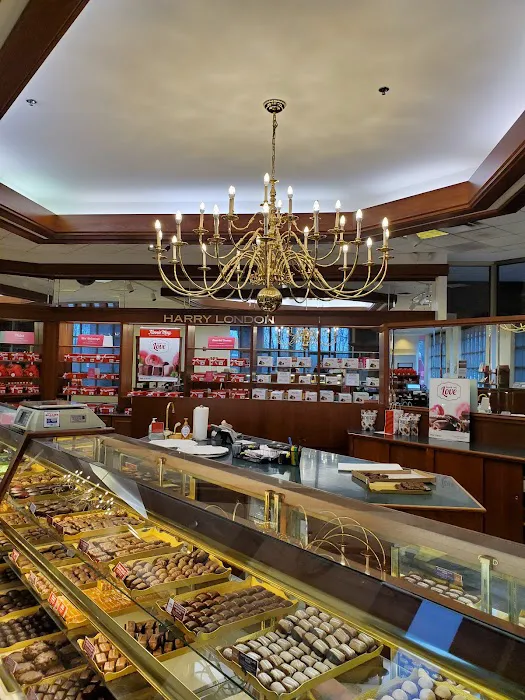 Harry London Candies Inc Picture 4