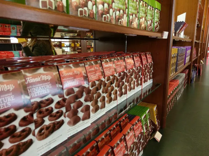 Harry London Candies Inc Picture 2