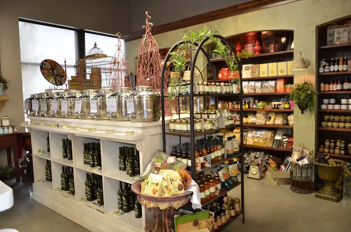 Love at First Bite Picture 10