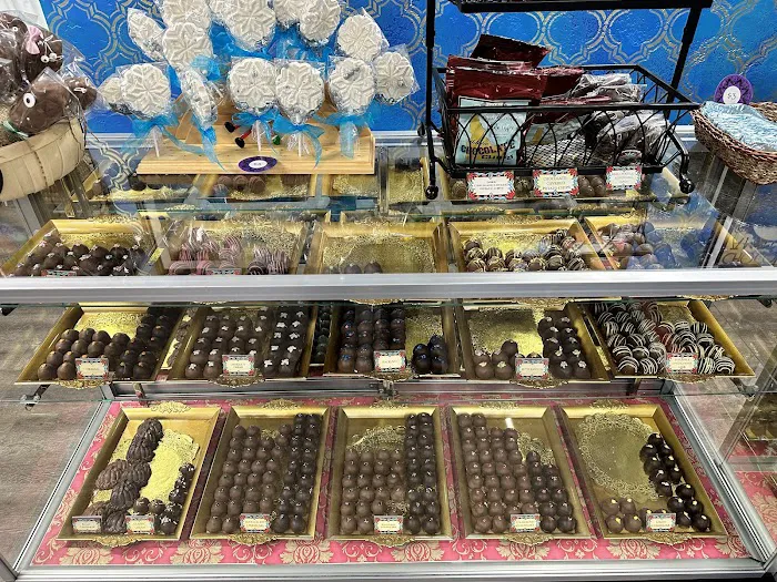 Pandora's Chocolate Picture 6