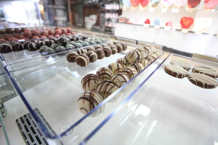 Florence's Exquisite Chocolates & Candies Picture 8