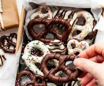 How to Make Easy Chocolate-Covered Pretzels at Home