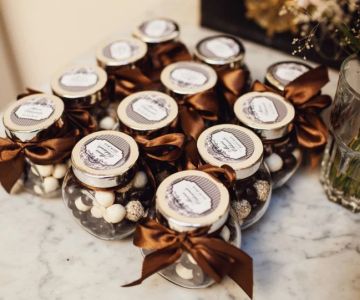 DIY Candy Jar Favors for Weddings: Cute, Affordable, and Personalized Ideas