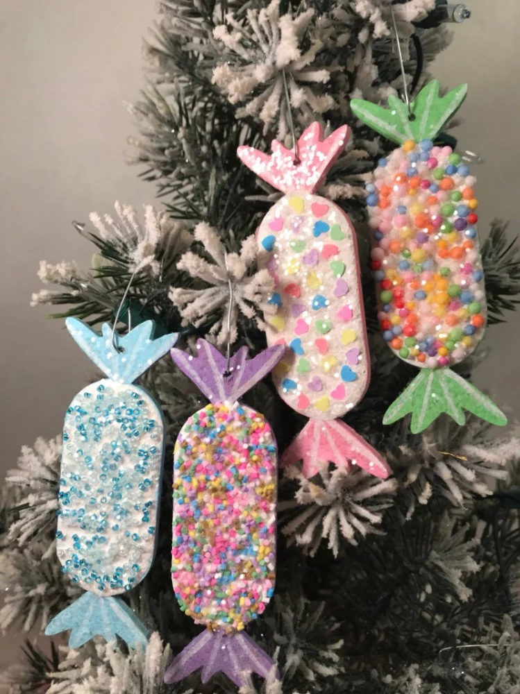 Candy-Themed Crafts for Christmas Gift Giving: Creative Ideas