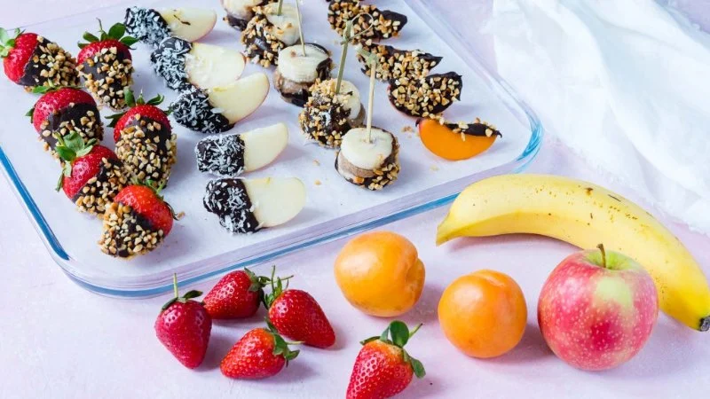 How to Make Chocolate-Covered Fruit Pops for Parties