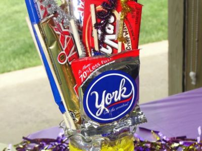 DIY Candy Bouquets for Birthday Gifts