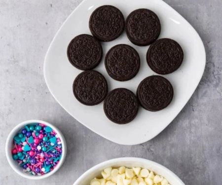 How to Make Chocolate-Covered Oreos for Parties - Gaias Candy