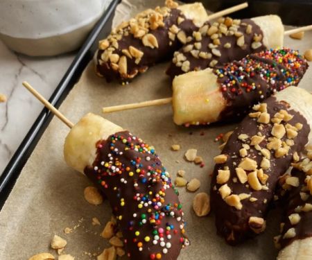 htmlCopy codeHow to Make Chocolate-Covered Banana Treats