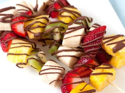 How to Make Chocolate-Covered Fruit Pops for Holidays: A Sweet & Fun Treat