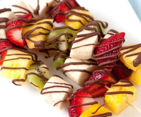 How to Make Chocolate-Covered Fruit Pops for Holidays: A Sweet & Fun Treat