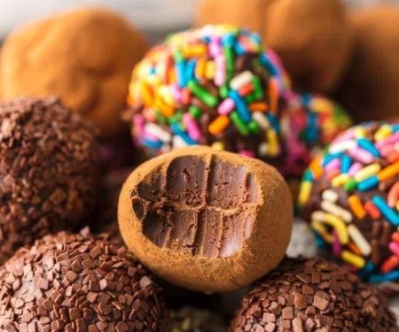 How to Make Homemade Chocolate Truffles for Holidays