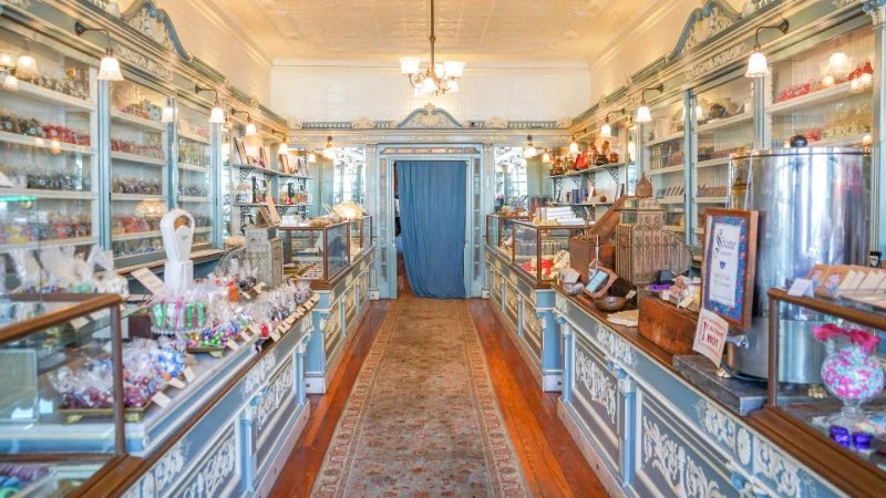 Top Candy Shops for Unique Gifts in the U.S.