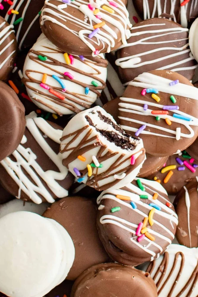 How to Make Homemade Chocolate-Covered Oreos