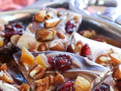 How to Make Chocolate Bark with Nuts and Fruits