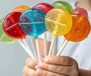 Easy Homemade Lollipops to Make with Your Kids | Gaias Candy