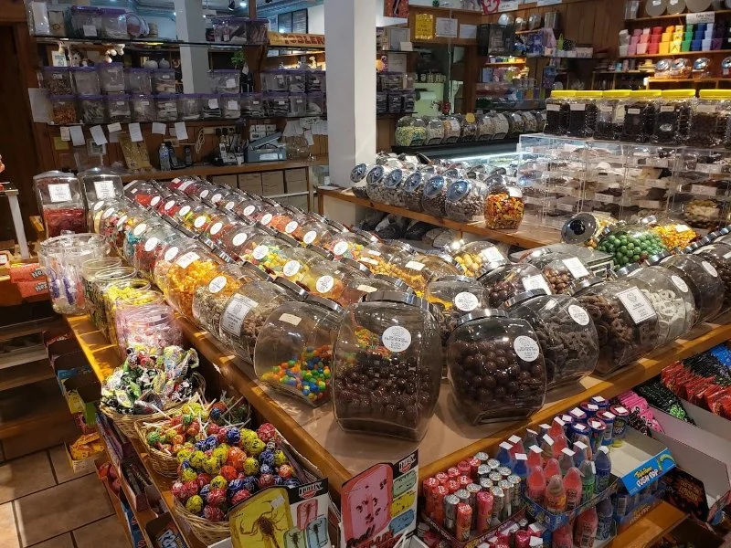 Exploring the Best Candy Shops in Chicago for Sweet Lovers