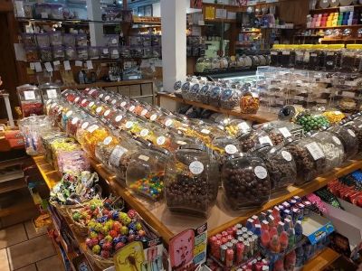 Exploring the Best Candy Shops in Chicago for Sweet Lovers