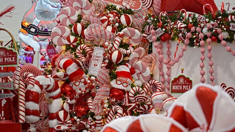 The Rise of Candy-Themed Among Us Hats and Why Players Love Them